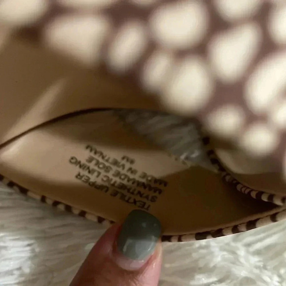 Ann Taylor sandals for women - Picture 6 of 11